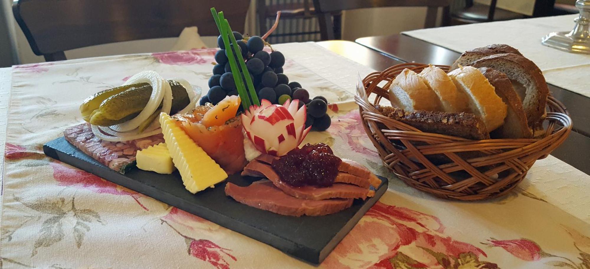 Hotel Restaurant Alte Stadtmauer 拜尔施泰因 外观 照片