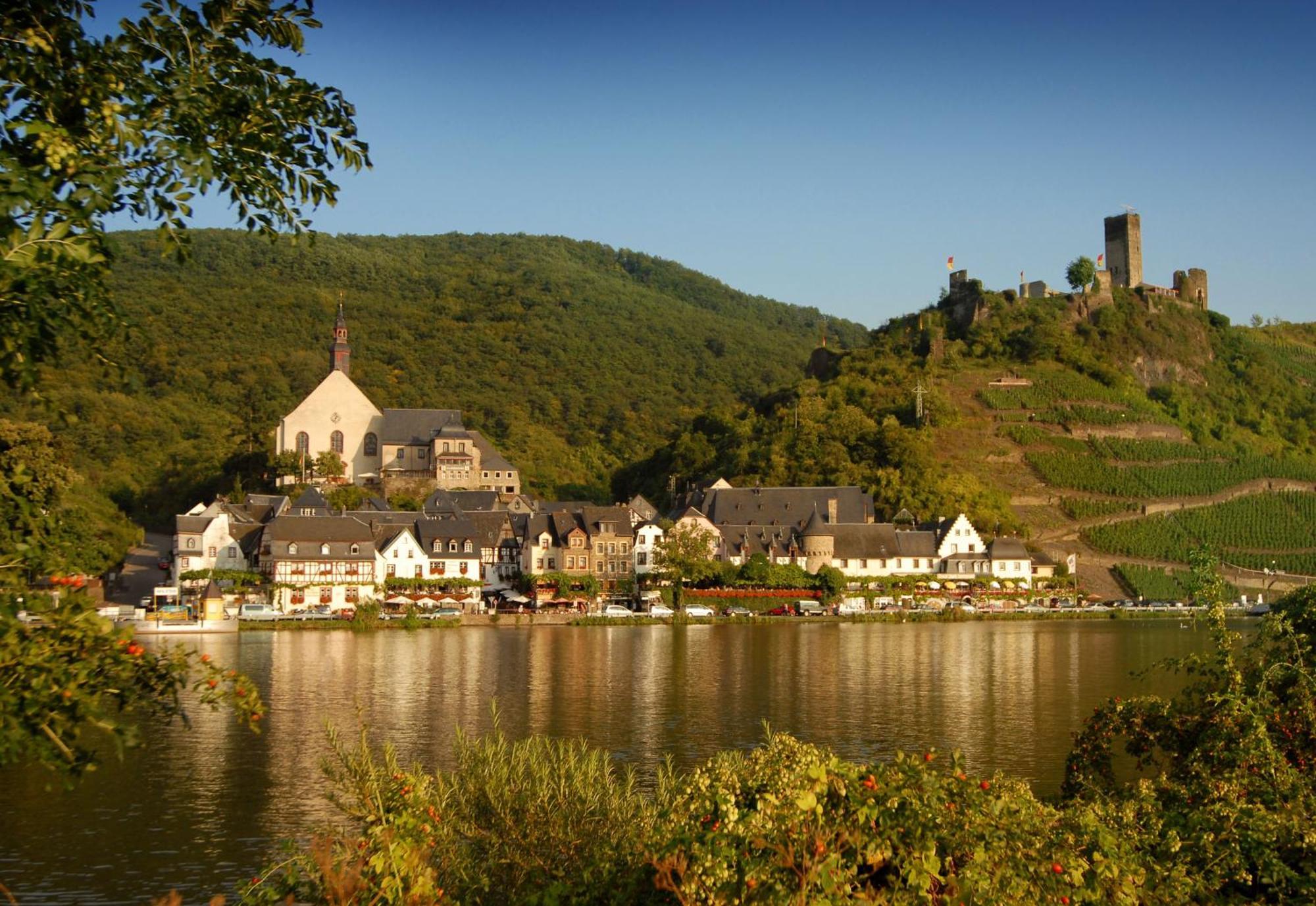 Hotel Restaurant Alte Stadtmauer 拜尔施泰因 外观 照片